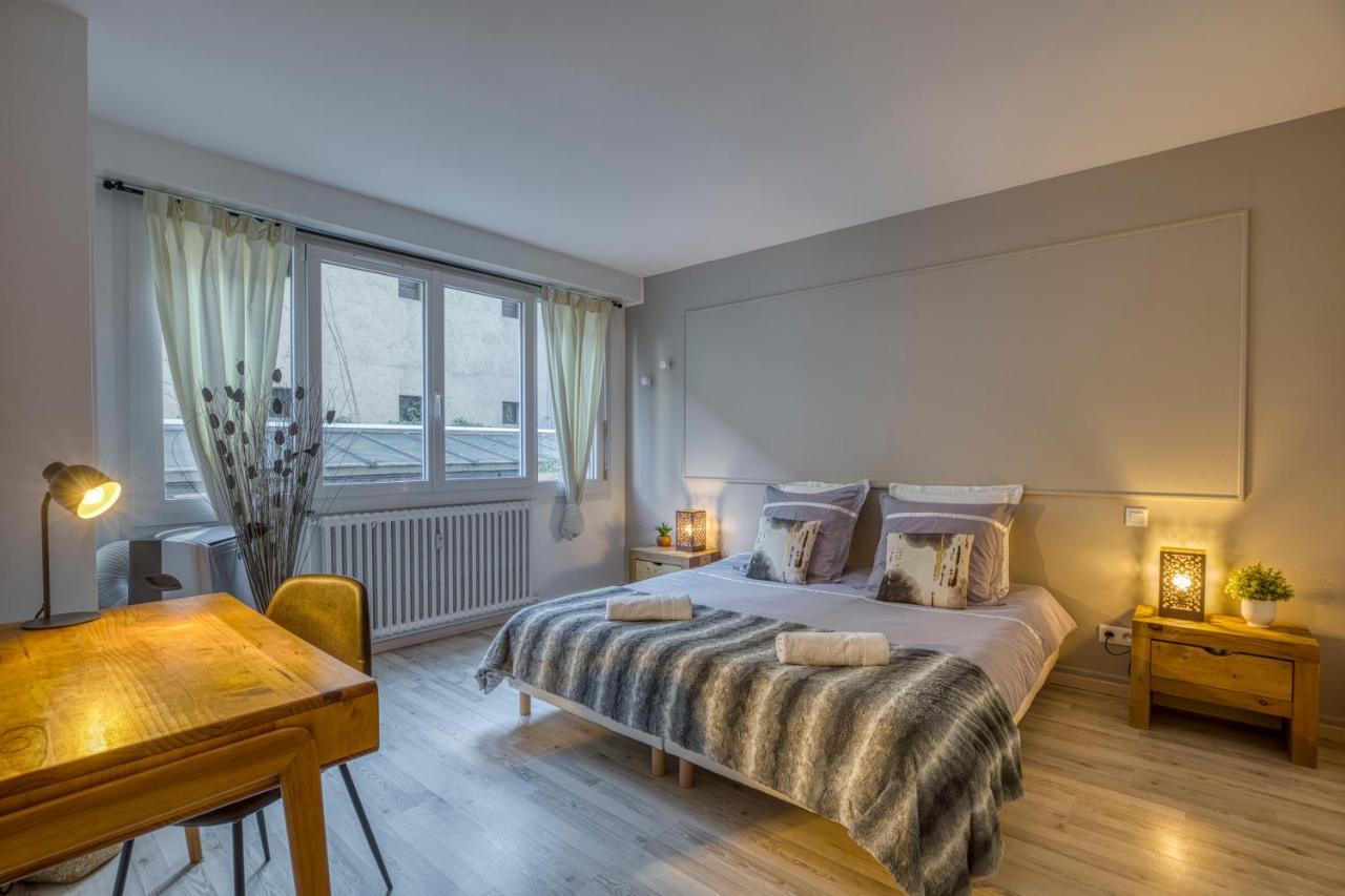 Appartement charmant et calme en plein cœur du centre-ville et à 5 min à pied du lac ! Annecy Extérieur photo