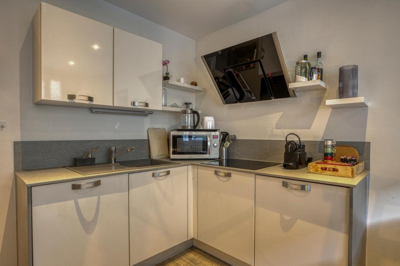 Appartement charmant et calme en plein cœur du centre-ville et à 5 min à pied du lac ! Annecy Extérieur photo